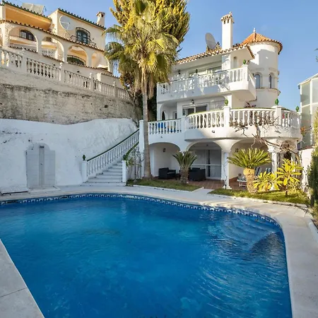 וילה Villa Nerja נרחה